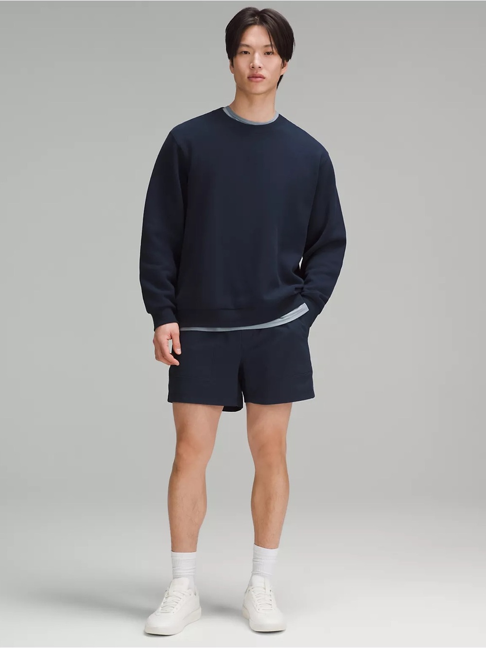 Lululemon Bowline Short 5" Stretch Cotton VersaTwill size large navy blue